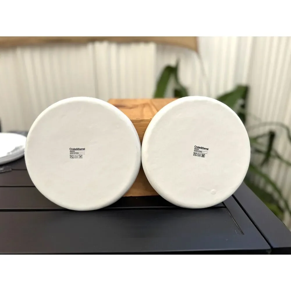 Crate & Barrel B&W Mercer Citrus Sunburst Porcelain Salad Desert Plates a Pair